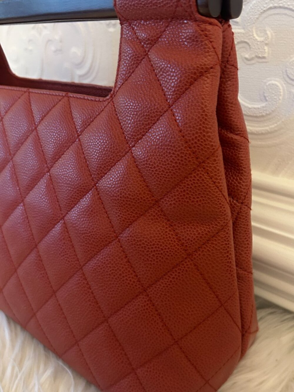 CHANEL Wood Handle Tote in Red Caviar - Picture 8 of 17